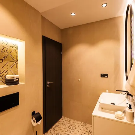 Art Retreat Zaimov Apartamento *